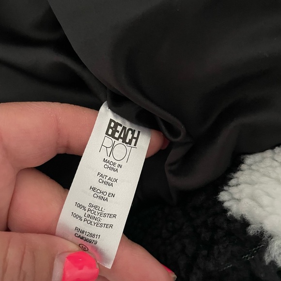 Beach Riot Devin Sherpa heart fuzzy crop jacket - Picture 12 of 16